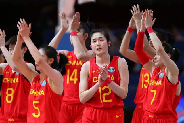 新婚女教师的呻吟
