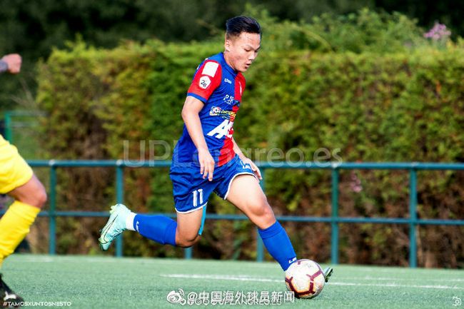 黑丝美女被爆操